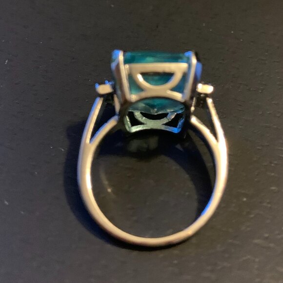 Large Square Aquamarine and Topaz Cocktail Ring - Picture 6 of 7